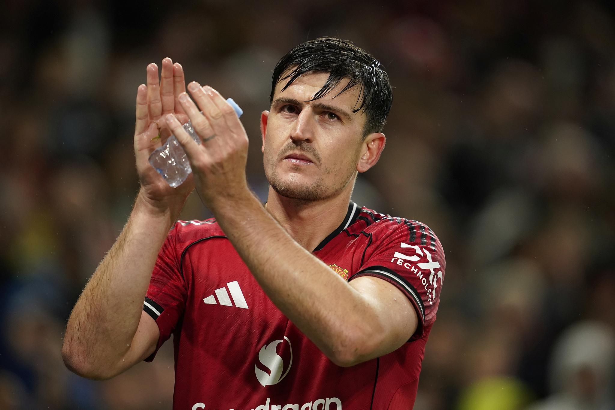 开云体育官网-视频揭示阿森纳失利后哈里·马奎尔与加布里埃尔·马加良斯冲突的起因